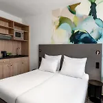 Hotel Wyndham Garden Messe 4*