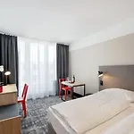 Wyndham Garden Messe Hotel Monaco di Baviera
