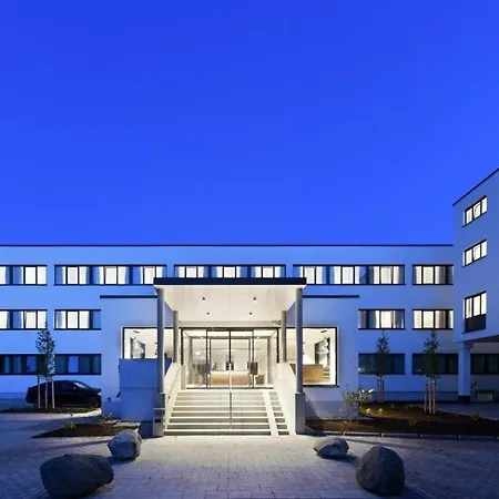 Wyndham Garden Messe Hotel 4*
