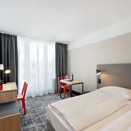 Wyndham Garden Messe Hotel Monaco di Baviera