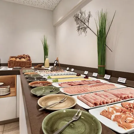 ホテル Wyndham Garden Messe