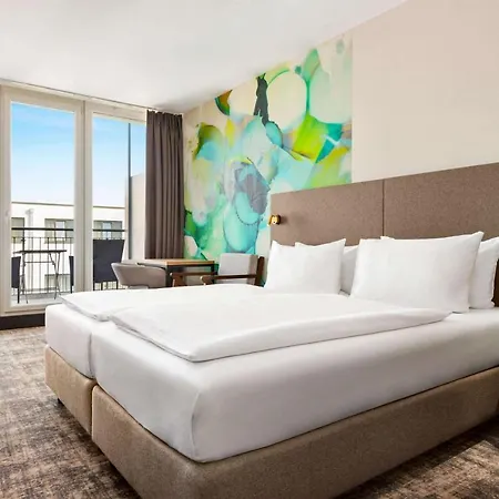 ホテル Wyndham Garden Messe 4*
