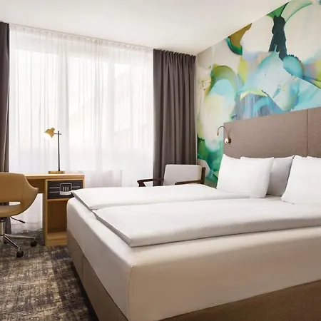Wyndham Garden Messe 4*
