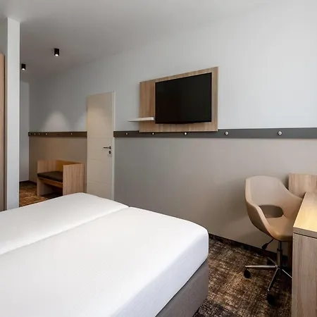 Отель Wyndham Garden Messe 4*