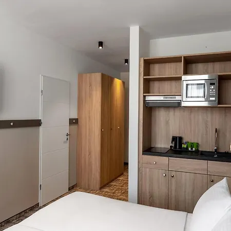 Wyndham Garden Messe 4*