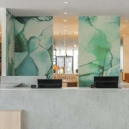 Wyndham Garden Messe 4*