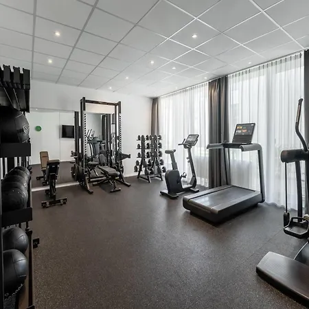 Wyndham Garden Messe Отель