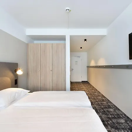 Wyndham Garden Messe Мюнхен