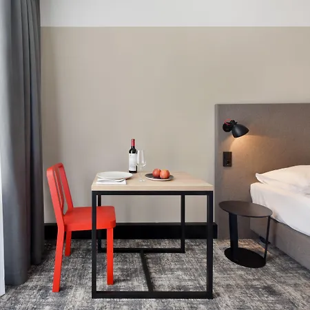 Wyndham Garden Messe 4*