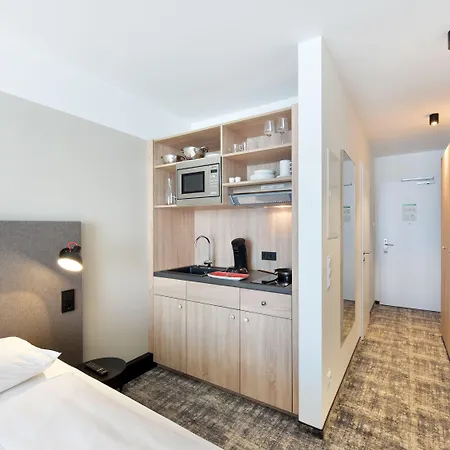 Wyndham Garden Messe 4* Мюнхен