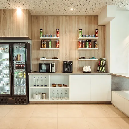 מלון Wyndham Garden Messe 4*