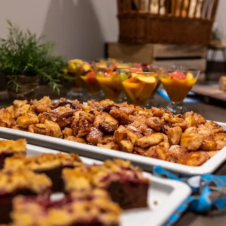 Wyndham Garden Messe Отель 4*