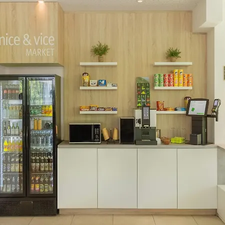 מלון Wyndham Garden Messe 4*