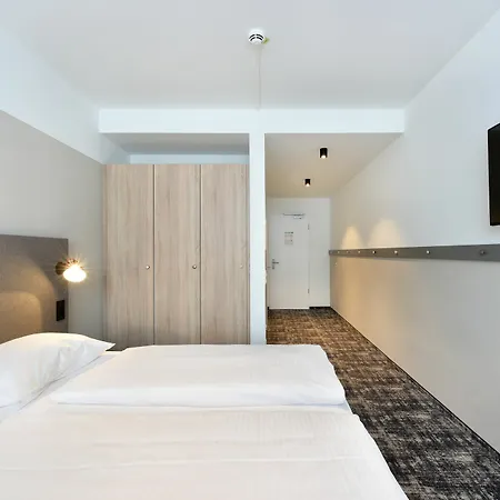 Wyndham Garden Messe Hotel Munich