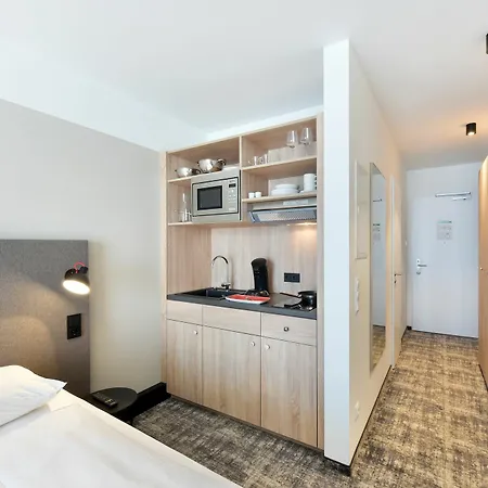 Wyndham Garden Messe ホテル