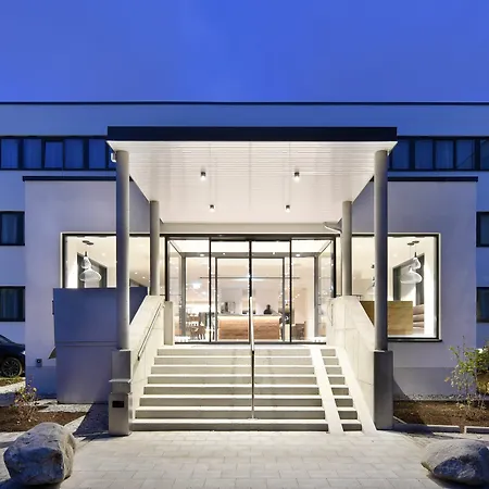 Wyndham Garden Messe 4* Munich