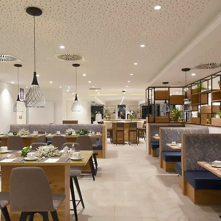 ホテル Wyndham Garden Messe ミュンヘン