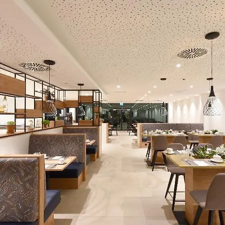 Wyndham Garden Messe 4* מינכן