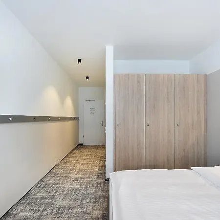 Wyndham Garden Messe מלון 4*