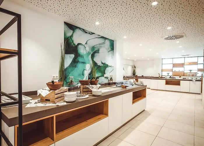 Wyndham Garden Messe Hotel