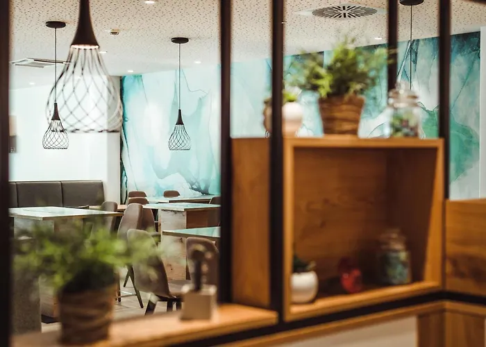 Wyndham Garden Messe 4*