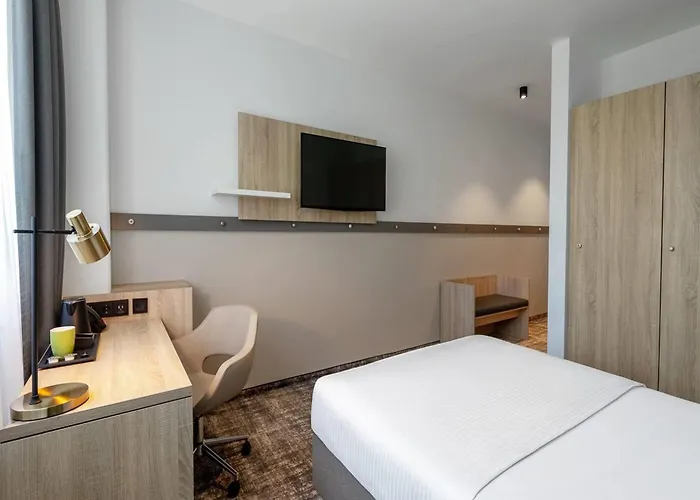 Wyndham Garden Messe Hotel