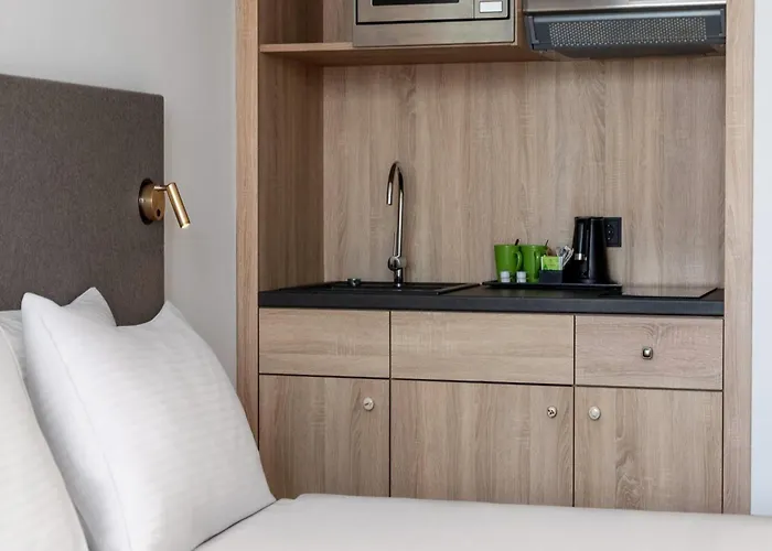 Wyndham Garden Messe 4* Munich