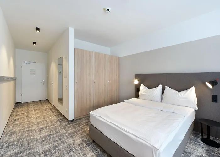Wyndham Garden Messe 4* Munich